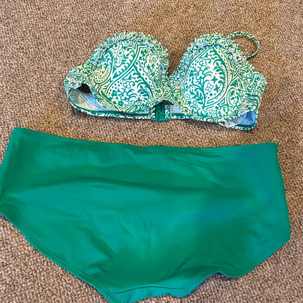 Boden Antibes Bikini Swimsuit Ruffle Green Paisley.